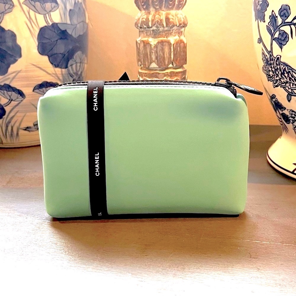 Chanel Cosmetics Bag Clutch Gift Bag - Picture 3 of 6